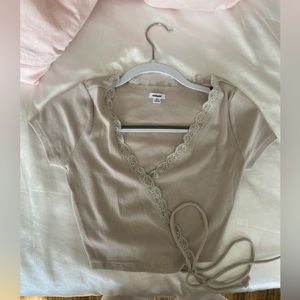 Garage brown tie top